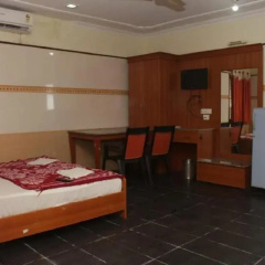 OYO 24347 Hotel Sunrise View thumbnail 8
