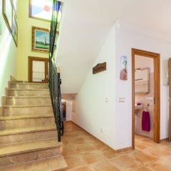 Villa With Pool and sea Views - Bild 10