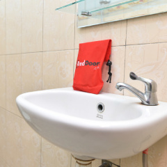 RedDoorz Plus @ Singaraja - Bild 8