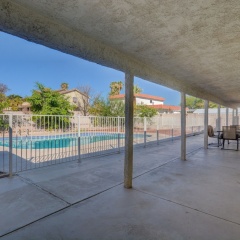 Luxurious 4BR House with Large Pool Near Strip - Bild 18