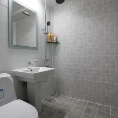 Y Hotel thumbnail 8