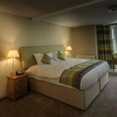 Old Post House thumbnail 6