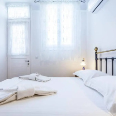 Neoclassical apartment with 3 bedrooms in Piraeus - Bild 2