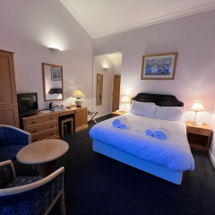The Royal Lion Hotel thumbnail 5