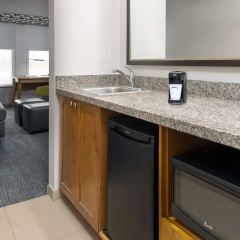 Hampton Inn & Suites Clayton/St. Louis-Galleria Area thumbnail 34