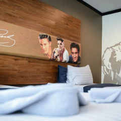 The River Scene Hotel thumbnail 10