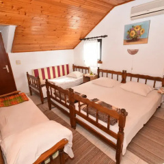 Malovic Apartments thumbnail 14