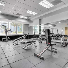 The Club at Brickell Bay Luxury Suites - Bild 19