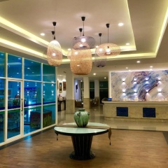 Blue Beach Grand Resort And Spa - Bild 1