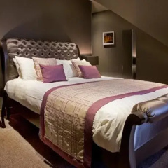 The Parkville Hotel thumbnail 3