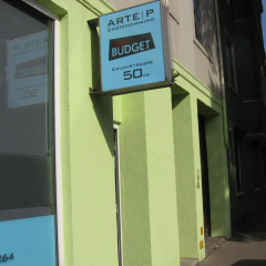Low Budget - Bild 1