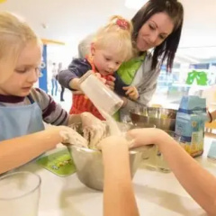 Familotel AIGO welcome family thumbnail 18