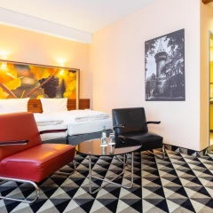 Premier Inn Köln City Mediapark - Bild 14