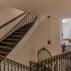 East-West Riverside Hotel - Bild 18