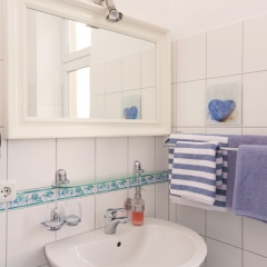 Modern Apartment in Warnemunde Germany near Forest - Bild 8
