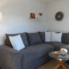 Apartment on the Mountain Slope With Balcony - Bild 3