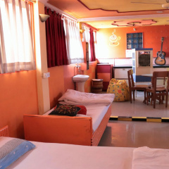 Govind Hotel thumbnail 4