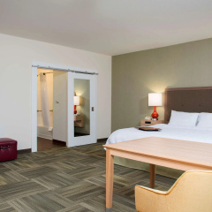 Hampton Inn Kalamazoo thumbnail 2