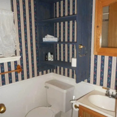 Lone Star Bed and Bath thumbnail 9