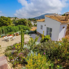 Susana - this lovely detached holiday property in Moraira thumbnail 11