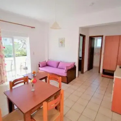Mariliana Hotel thumbnail 3
