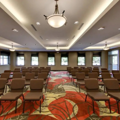Holiday Inn Express & Suites Plymouth - Ann Arbor Area by IHG
