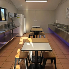 Lakes Edge Holiday Park thumbnail 11