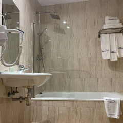 Hotel Suites Feria de Madrid - Bild 10