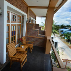 Teak Wood Hotel thumbnail 16