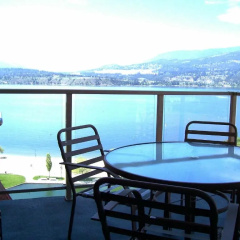 Sunset Waterfront Resort by Discover Kelowna Resort Accommodations thumbnail 11