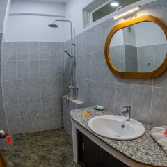 Senggigi Homes & Apartments - Bild 7