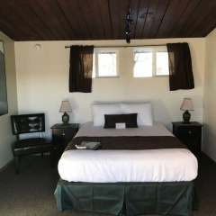 The Pioneer Motel thumbnail 5