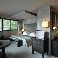 Hotel Square thumbnail 2