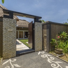 Bali Rich Seminyak Villas - Bild 1