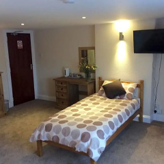 The Queens Inn thumbnail 4