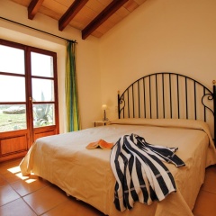 Semi Detached Country House with Large Swimming Pool near Beach & Nice Village - Bild 2