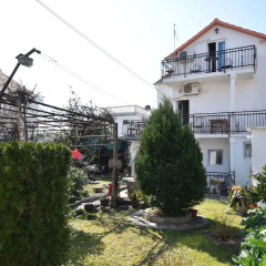 Malovic Apartments thumbnail 10