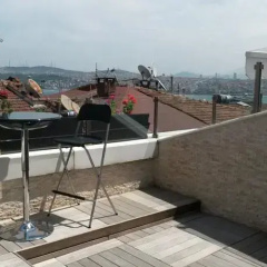 Cihangir Terrace w/ Bosphorus View thumbnail 3