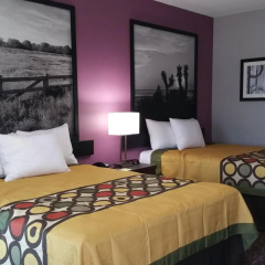 Super 8 by Wyndham Carrizo Springs thumbnail 23