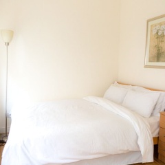 Modern 2 bed flat in historic building - Bild 1