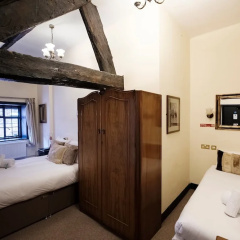 Ye Olde Kings Head thumbnail 17
