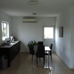 Yolo Apartment thumbnail 10
