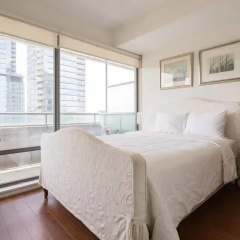 Yorkville Residence thumbnail 1