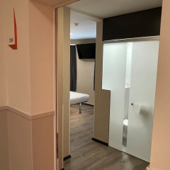 easyHotel Zurich City Main Station - Bild 6