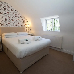 The Roebuck Inn Wickham thumbnail 2
