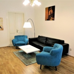 Old Town Square Superior Apartments - Valentin - Bild 2