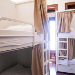 Sant Jordi Hostels Lisbon - Bild 7