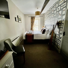 The Red Lion thumbnail 7