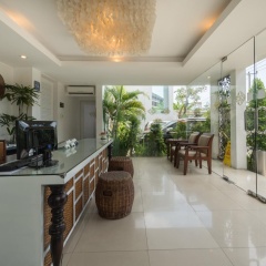 The Kanjeng Suites Villas Seminyak - Bild 27