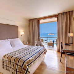 Amphitryon Hotel thumbnail 2